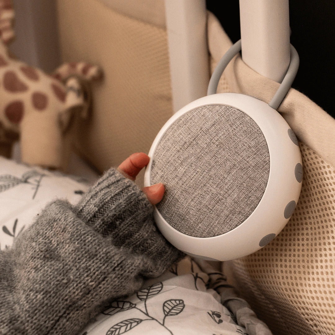 Tragbares Gerät mit weißem Rauschen für Babys